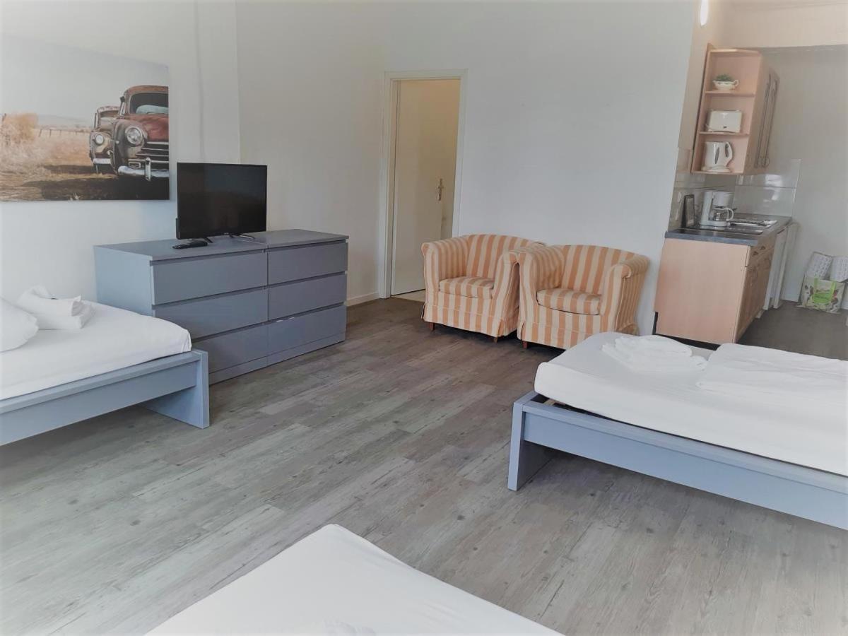 Mehrbett-Apartment 8 Citynah, Einfache Ausstattung Hamburgo Exterior foto